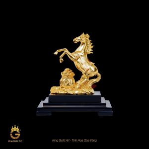 Ngựa vàng cất vó mạ vàng 24k