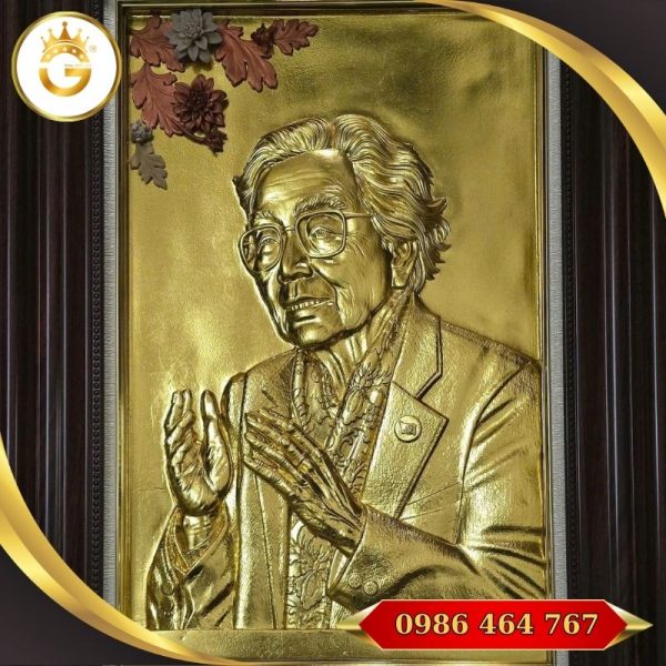 Tranh Chân Dung Bà Nguyễn Thị Bình Bằng Đồng Dát Vàng 24K