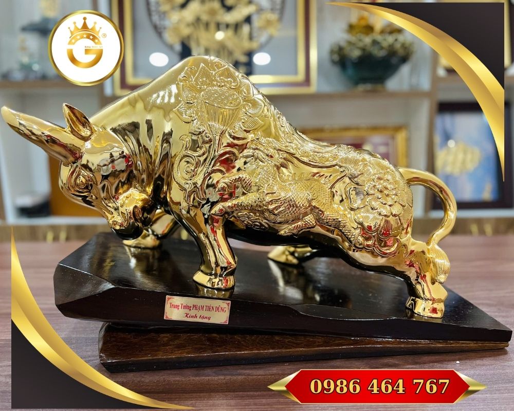 Tượng Bò Tài Chính Cỡ Lớn Bằng Đồng Đỏ Mạ Vàng 24K - Hình ảnh 12