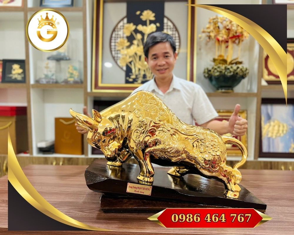 Tượng Bò Tài Chính Cỡ Lớn Bằng Đồng Đỏ Mạ Vàng 24K - Hình ảnh 13