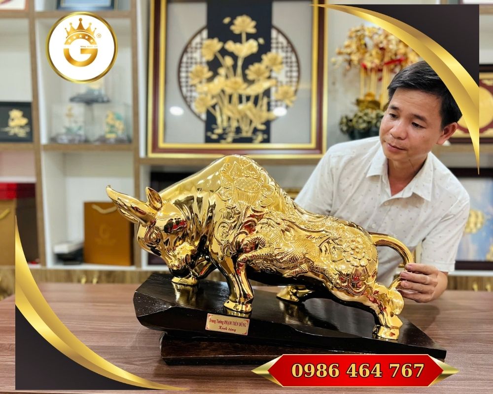 Tượng Bò Tài Chính Cỡ Lớn Bằng Đồng Đỏ Mạ Vàng 24K - Hình ảnh 6