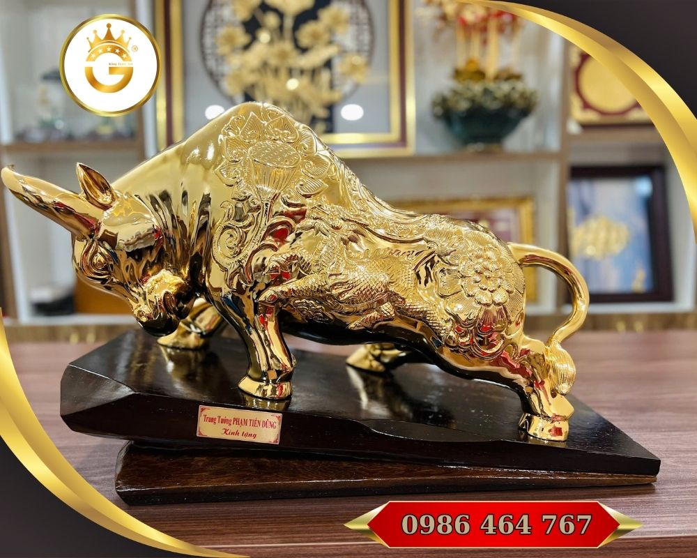 Tượng Bò Tài Chính Cỡ Lớn Bằng Đồng Đỏ Mạ Vàng 24K - Hình ảnh 11