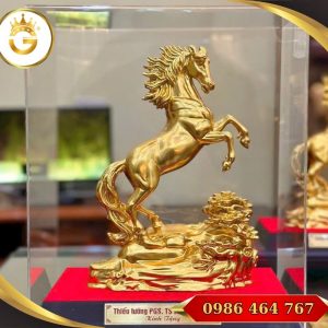 Mẫu Ngựa Bằng Đồng Dát Vàng Đẹp Nhất Sài Gòn