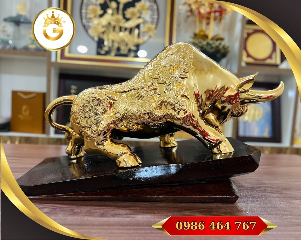 Tượng Bò Tài Chính Cỡ Lớn Bằng Đồng Đỏ Mạ Vàng 24K